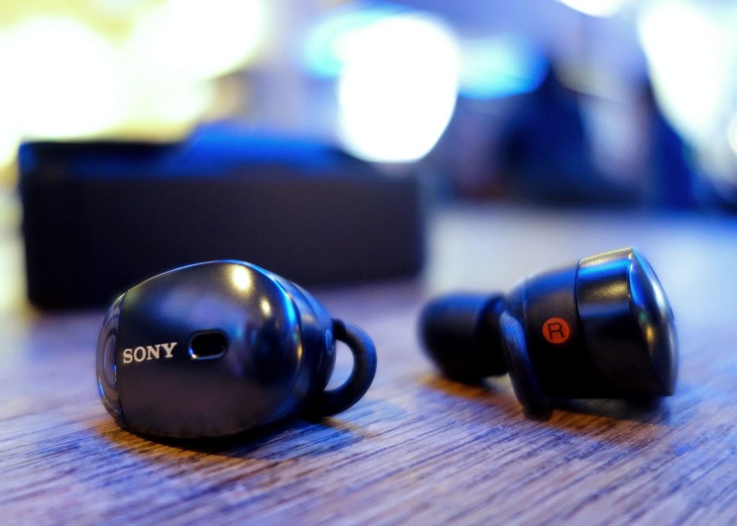 Sony WF 10000X earbuds P2